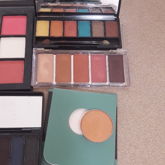 Eyeshadow - Picture 4 of 5